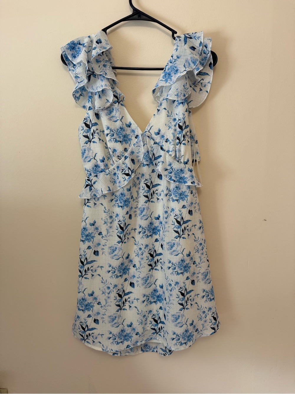 Francesca’s Blue Floral Ruffle Mini Dress - Size